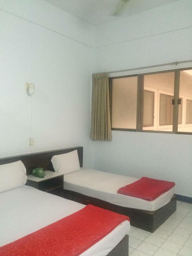 Thairungruang Hotel Surat Thani Exterior foto